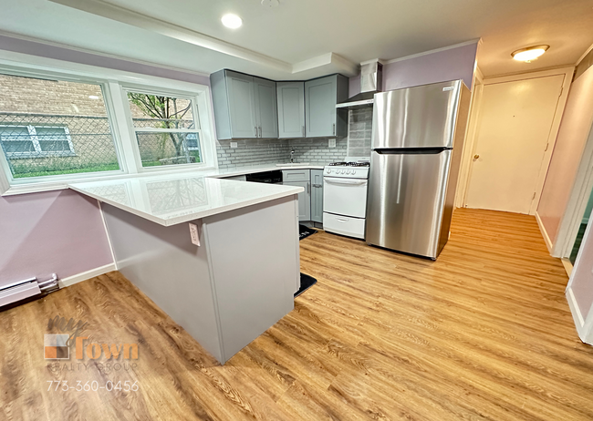 7734 W Addison St, Unit G