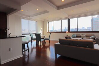 169 Monsignor Obrien Hwy, Unit 816 in Cambridge, MA - Building Photo - Building Photo
