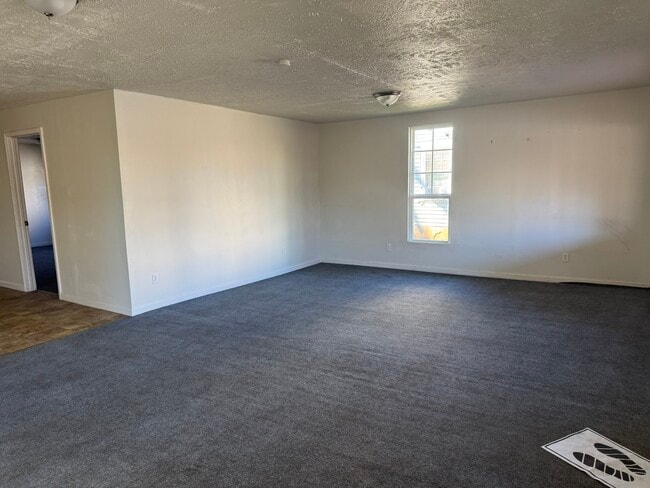 724 Searcy Ave in Griffin, GA - Building Photo - Building Photo