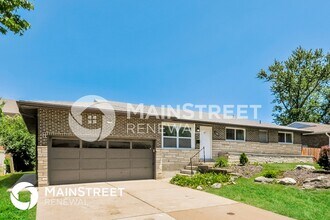 1120 Spring Valley Dr in Florissant, MO - Building Photo - Building Photo