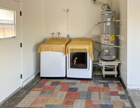 1730 W Hemlock St in Oxnard, CA - Building Photo - Building Photo
