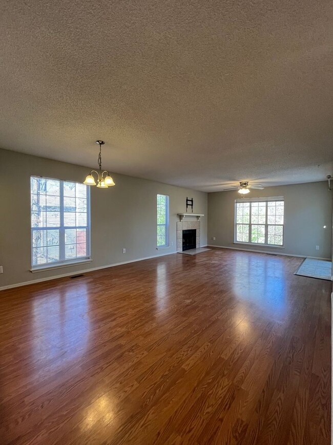 3213 Cardinal Creek Cir-Unit -Unit A in Bentonville, AR - Building Photo - Building Photo