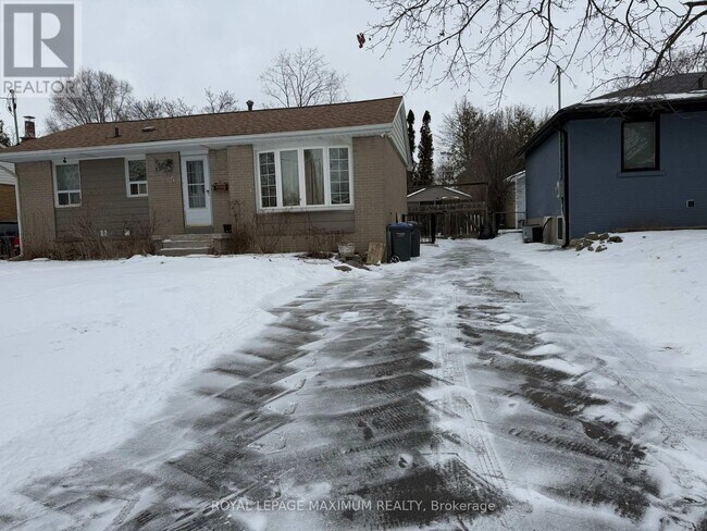 property at 5 Lawrence Crescent