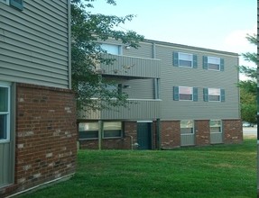 Applewood Apartments in Paola, KS - Foto de edificio - Building Photo