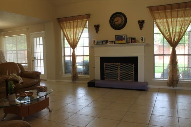 1723 Monvale Ln in Sugar Land, TX - Building Photo - Building Photo