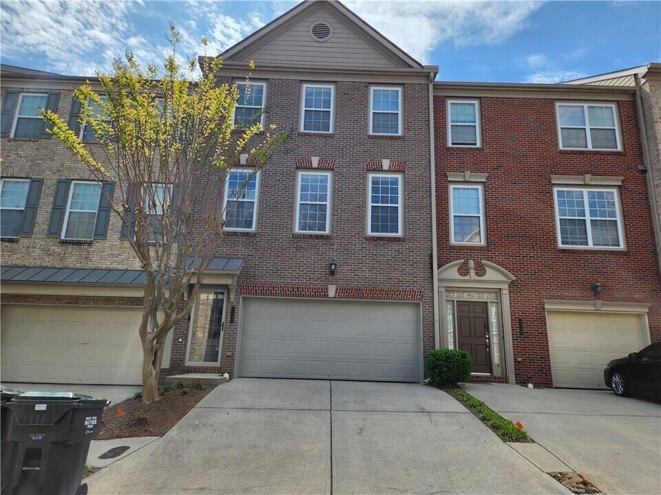 5708 Pine Oak Dr NW in Norcross, GA - Building Photo
