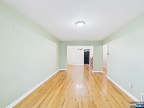 114 Ackerman Ave in Ridgewood, NJ - Building Photo - Building Photo