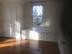 4 Phillips Rd in Nahant, MA - Building Photo - Building Photo