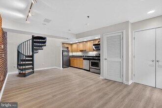 36 Moore St in Princeton, NJ - Building Photo - Building Photo