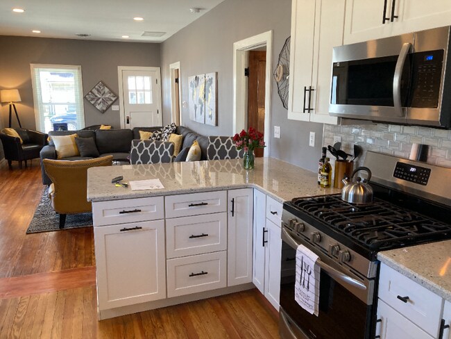 3779 Heineman Rd in Greenhurst, NY - Foto de edificio - Building Photo