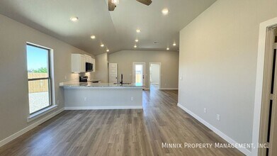 7213 37th St in Lubbock, TX - Building Photo - Building Photo