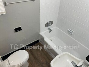 5205 Hollycrest Dr in Jacksonville, FL - Building Photo - Building Photo