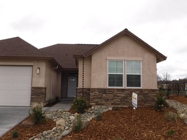 175 Trek Ln in Redding, CA - Building Photo - Building Photo