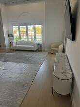 1309 Middle River Dr in Fort Lauderdale, FL - Building Photo - Building Photo