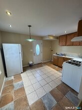 117 Dupont Pl in Bridgeport, CT - Foto de edificio - Building Photo