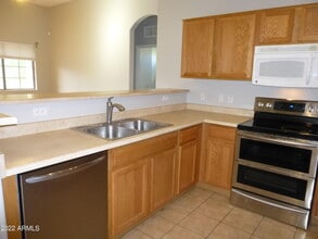 2727 N Price Rd in Chandler, AZ - Building Photo - Building Photo