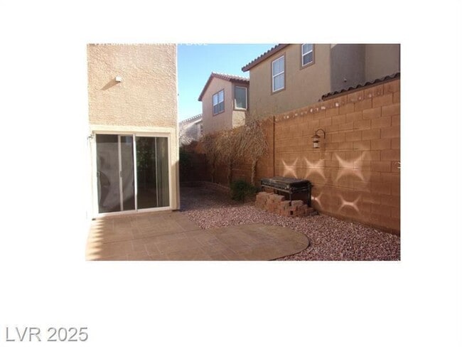 7175 Neches Ave in Las Vegas, NV - Building Photo - Building Photo