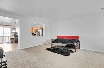 2209 E 111th Dr in Northglenn, CO - Building Photo - Building Photo