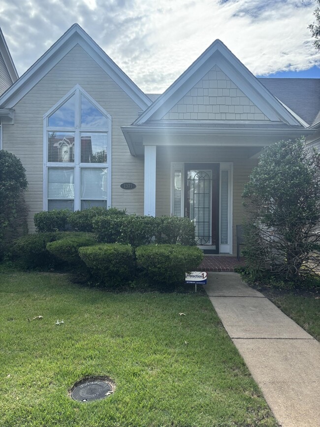 property at 1371 Island Town Dr