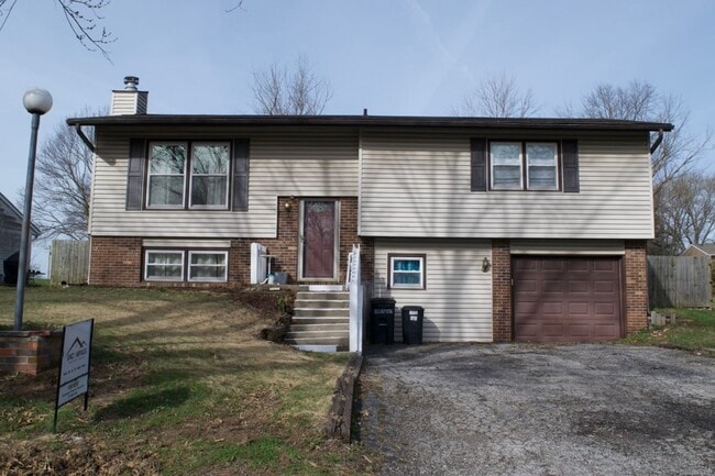 property at 61 N Broadview Ct