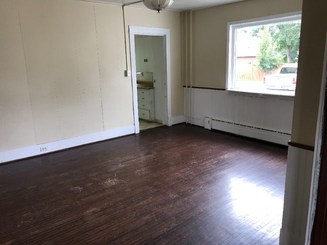 331 College St SE in Valley City, ND - Building Photo - Building Photo