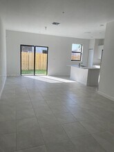 212 SW 159th Ter in Pembroke Pines, FL - Building Photo - Building Photo