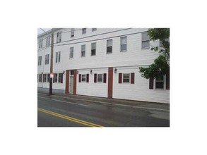 195-201 Main St in Warren, RI - Building Photo - Building Photo