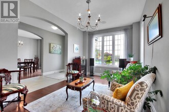 321 Trestle St in Ottawa, ON - Building Photo - Building Photo