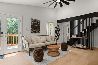 3904 Highland Dr in Austin, TX - Building Photo - Building Photo