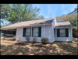 1705 Lilac Cir in Little Rock, AR - Building Photo