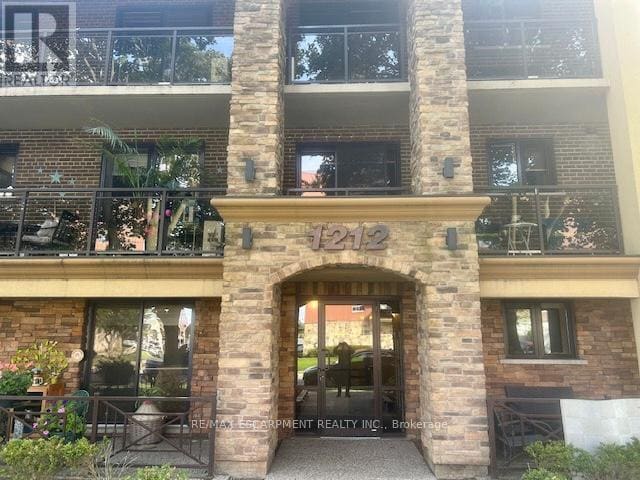 property at 1212-1212 Fennell Ave E