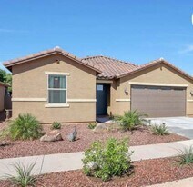 17338 W Molly Ln in Surprise, AZ - Building Photo