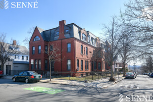 51 Laurel St, Unit 5 in Somerville, MA - Building Photo