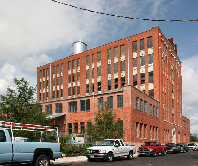 Campstreet Loft Residences in San Antonio, TX - Building Photo - Building Photo