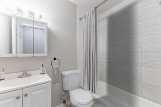 Waterside Village in Pennsville, NJ - Building Photo - Building Photo