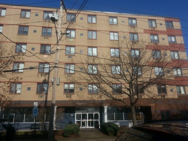 Casa Otonal in New Haven, CT - Foto de edificio
