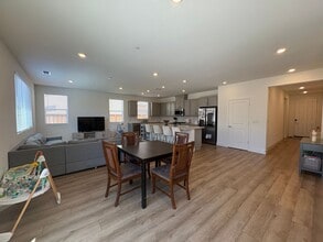1831 Lilac Ct in Hollister, CA - Building Photo - Building Photo