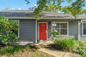 202 Stephen Ave in Mary Esther, FL - Building Photo - Building Photo