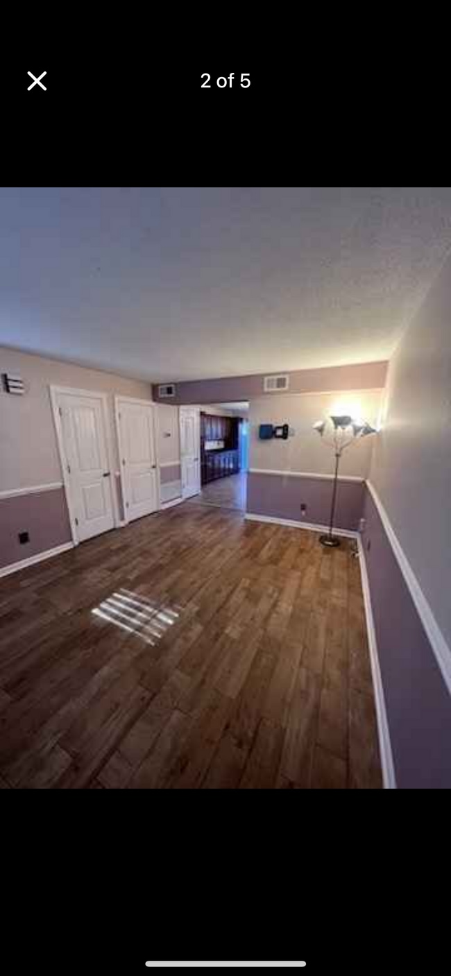 1233 Jamestown Ct