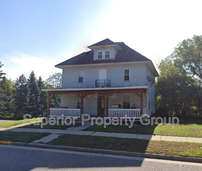 property at 532 E Cook St