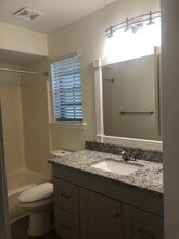 2402 Sycamore Ave in Huntsville, TX - Building Photo - Building Photo