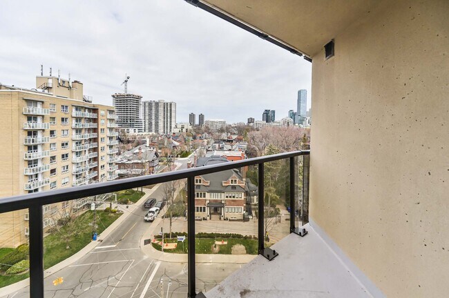 250 St George St in Toronto, ON - Building Photo - Building Photo