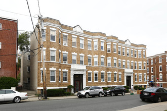 229 Kelton St in Allston, MA - Foto de edificio - Building Photo