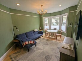 241 Spring St, Unit 1F in Portland, ME - Building Photo