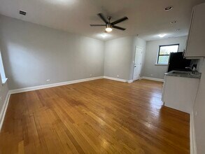 6442 N Hamilton Ave in Chicago, IL - Building Photo - Building Photo