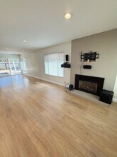 11483 Westonhill Dr in San Diego, CA - Building Photo - Building Photo