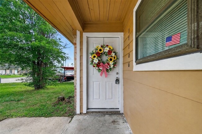 property at 17106 Sunshine St