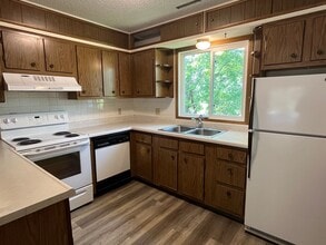 313 4th St NW in Watertown, SD - Building Photo - Building Photo