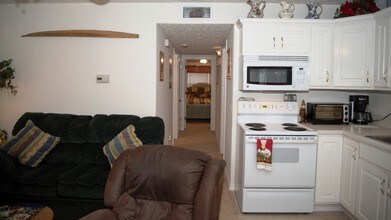 603 Dogwood St in Panama City Beach, FL - Building Photo - Interior Photo