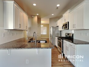 147 N Cromwell Dr in Mooresville, NC - Building Photo - Building Photo